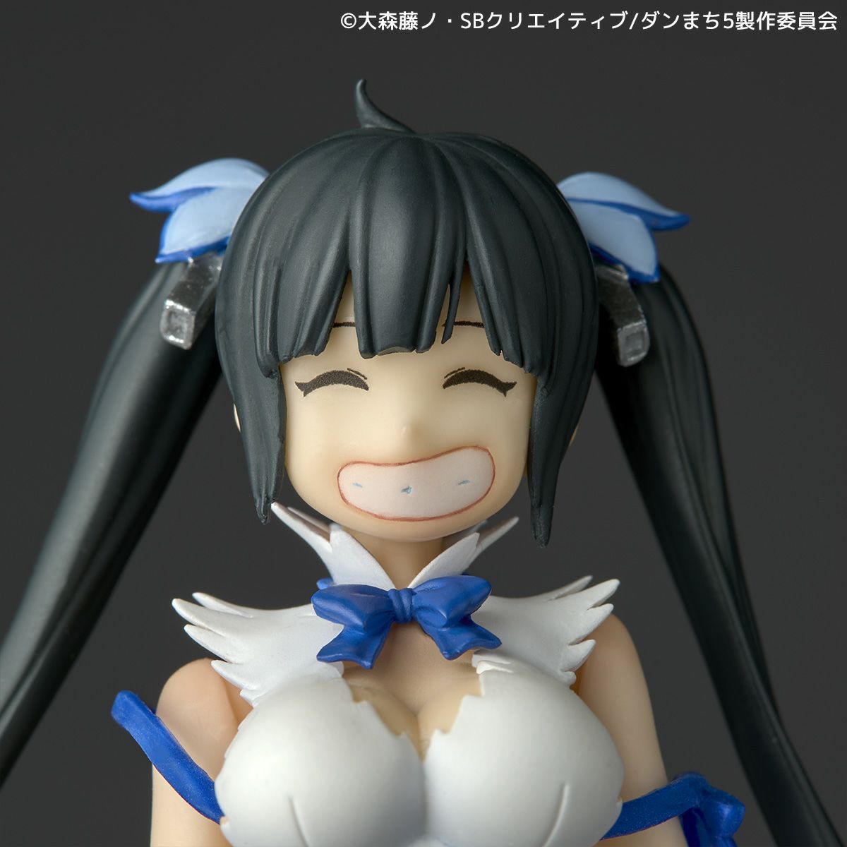 DanMachi Revoltech Hestia PVC Action Figure 13 cm - AniMuchuu
