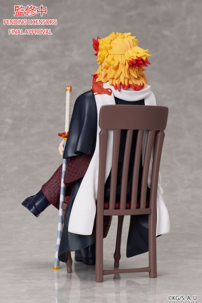 Demon Slayer: Kimetsu no Yaiba Statue Kyojuro Rengoku 16 cm - AniMuchuu