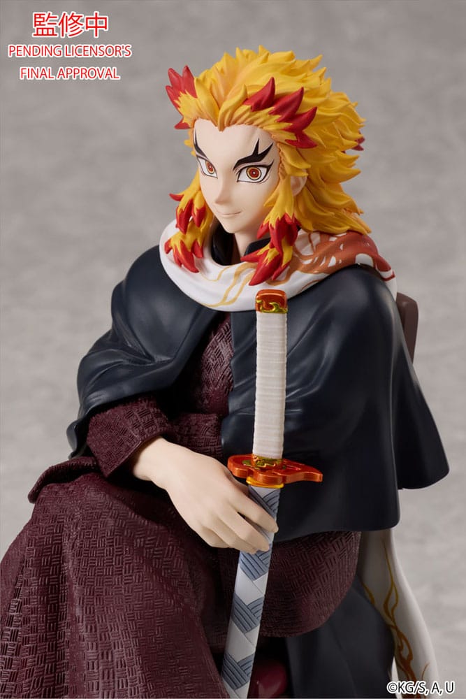 Demon Slayer: Kimetsu no Yaiba Statue Kyojuro Rengoku 16 cm - AniMuchuu