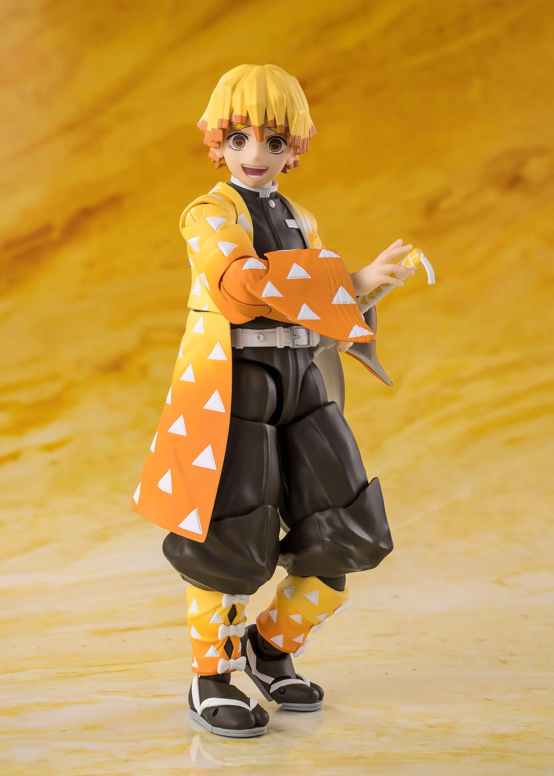 Demon Slayer: Kimetsu no Yaiba FiguartsZERO PVC Statue Zenitsu Agatsuma 14 cm - AniMuchuu