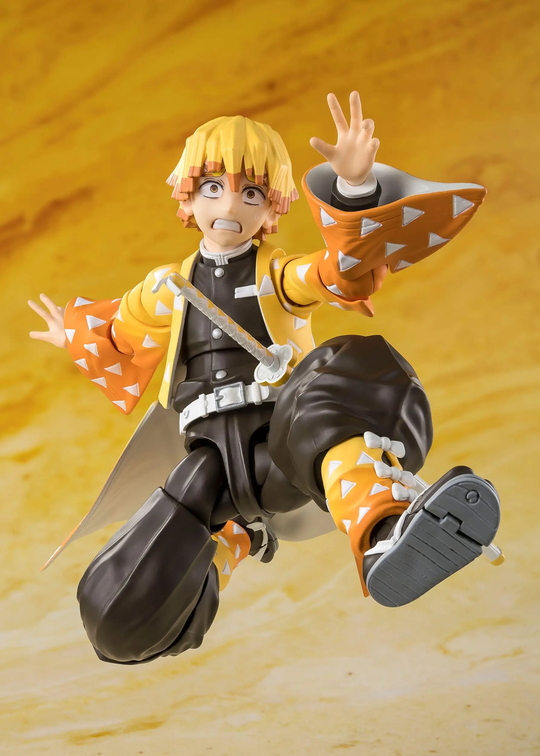 Demon Slayer: Kimetsu no Yaiba FiguartsZERO PVC Statue Zenitsu Agatsuma 14 cm - AniMuchuu