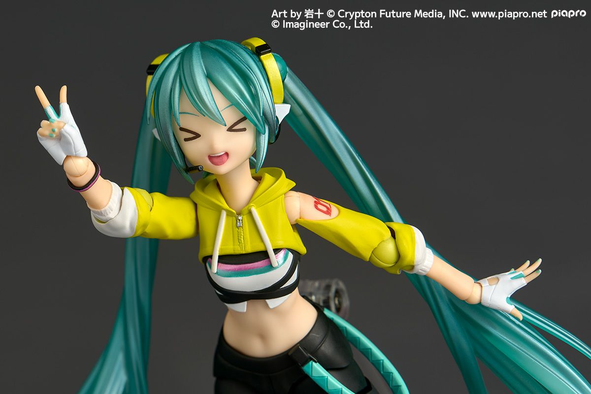 Hatsune Miku Revoltech Miku Boxing PVC Action Figure 15 cm - AniMuchuu