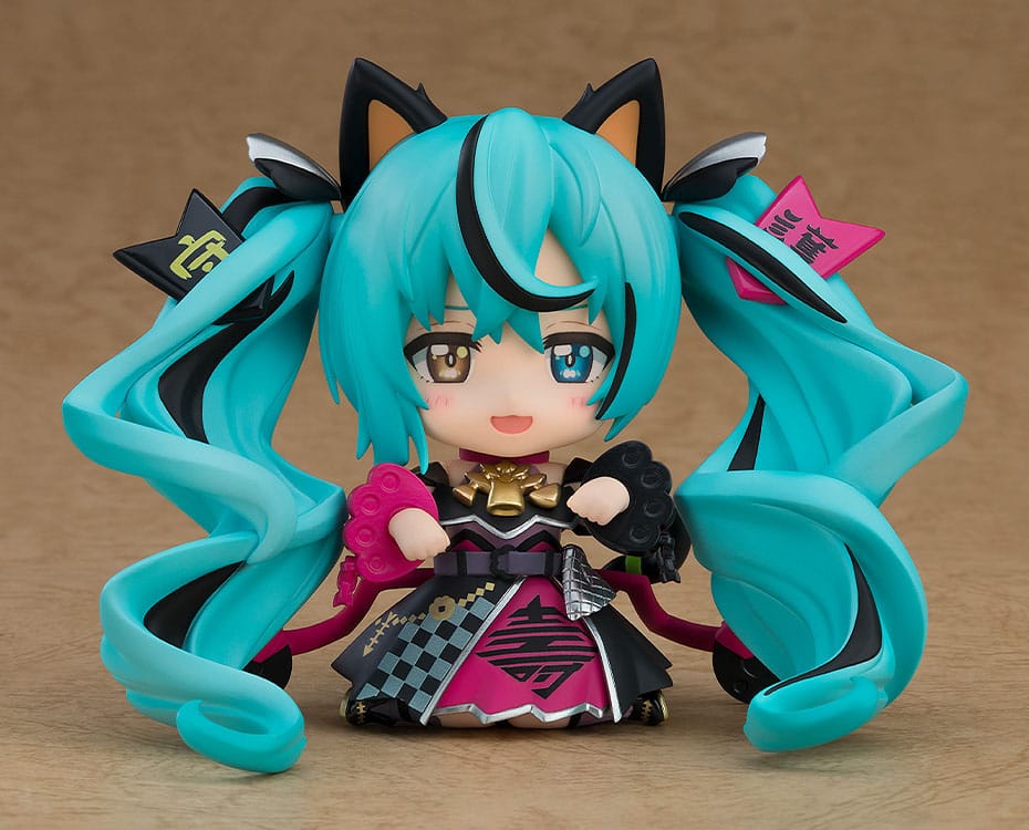 Hatsune Miku: Black Maneki Miku Nendoroid Action Figure 10 cm - AniMuchuu