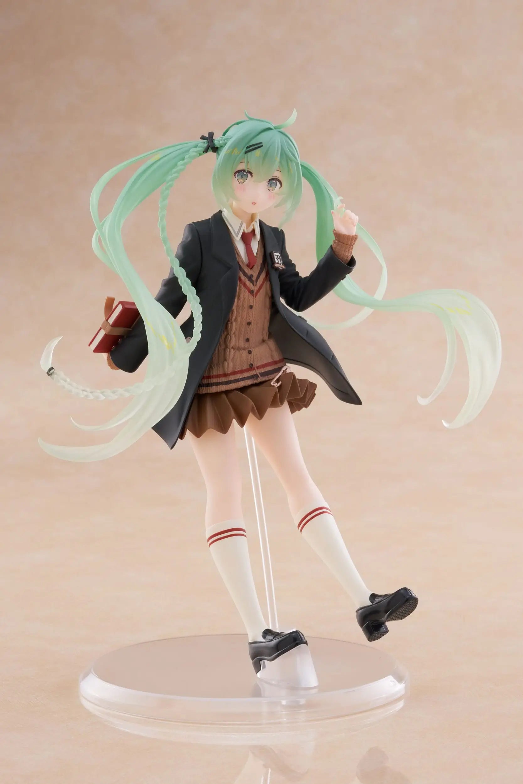 Hatsune Miku Fashion Preppy Ver. PVC Statue 18 cm - AniMuchuu