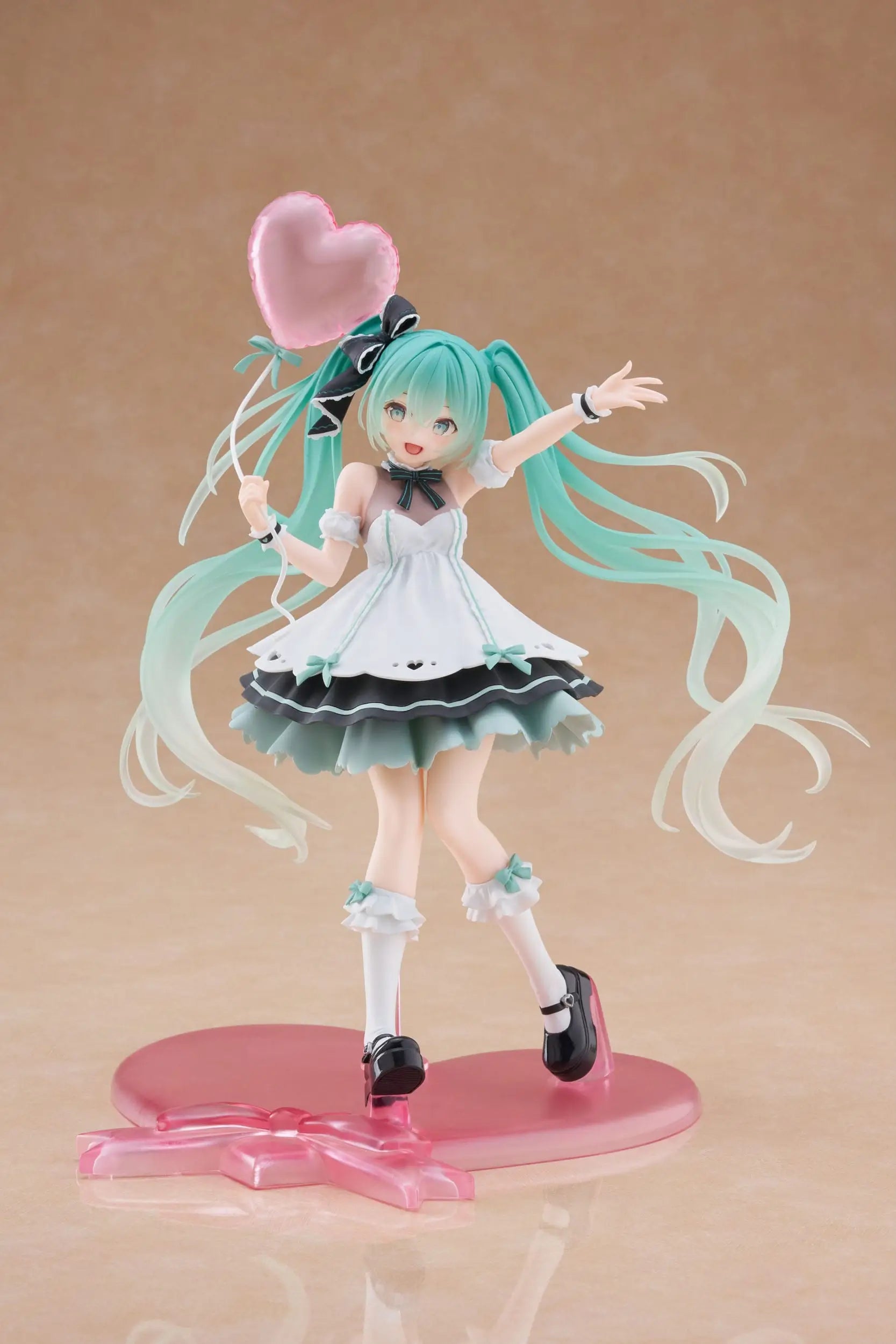 Hatsune Miku AMP+ PVC Statue Statue Birthday 2025 Party Ver. 21 cm - AniMuchuu