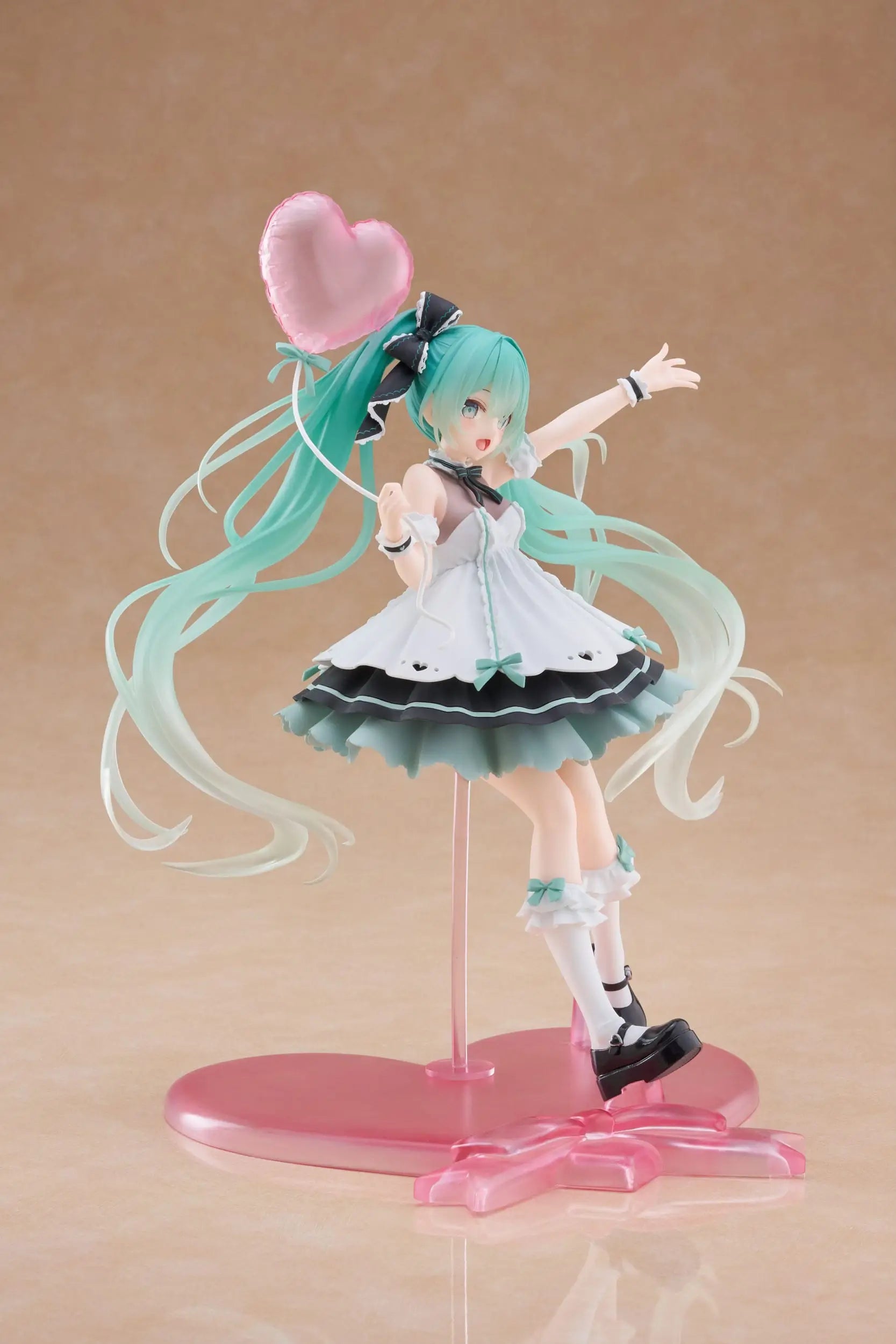 Hatsune Miku AMP+ PVC Statue Statue Birthday 2025 Party Ver. 21 cm - AniMuchuu