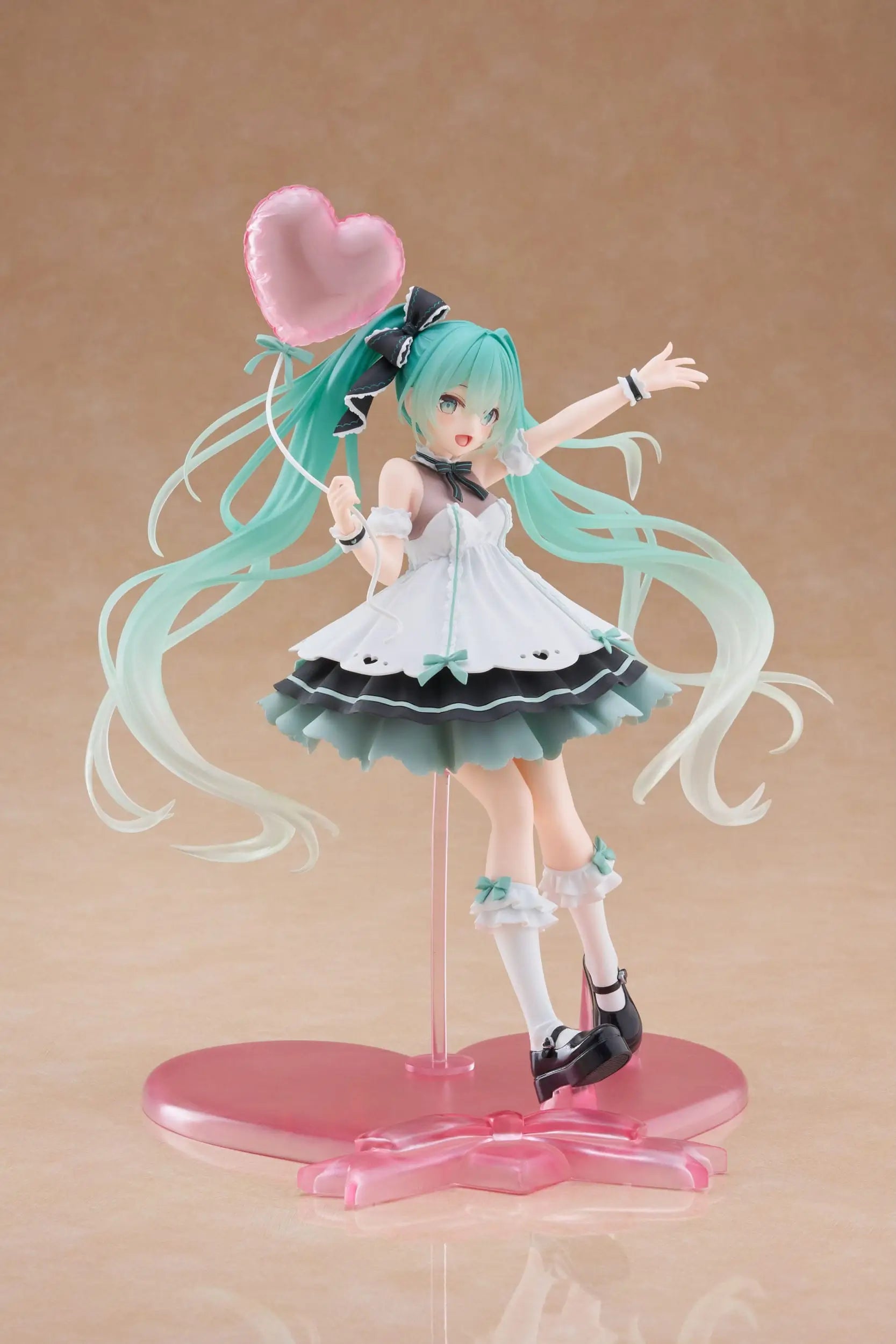 Hatsune Miku AMP+ PVC Statue Statue Birthday 2025 Party Ver. 21 cm - AniMuchuu
