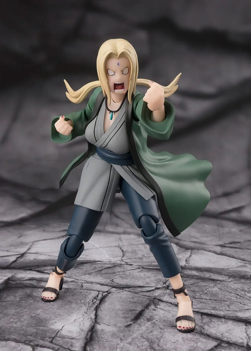Naruto S.H.Figuarts Figure Tsunade The legendary Medical Ninja 14 cm - AniMuchuu