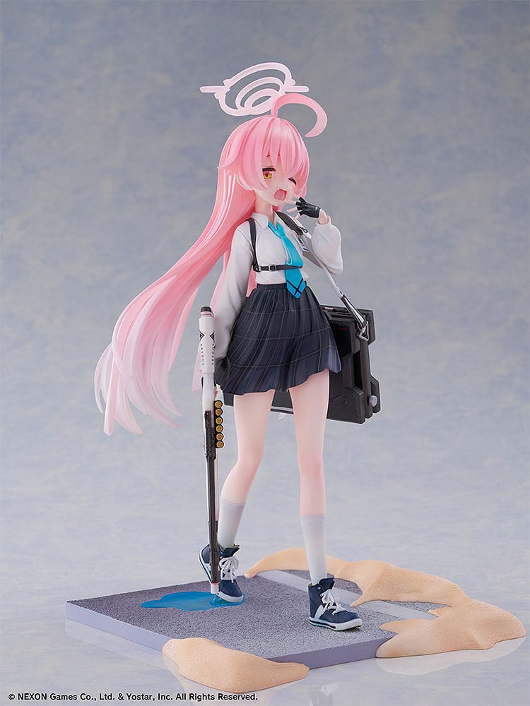 Blue Archive PVC Statue 1/7 Hoshino Takanashi 21 cm - AniMuchuu