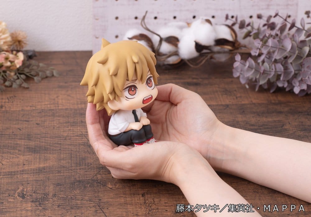 Chainsaw Man Look Up PVC Figure Denji 11 cm - AniMuchuu