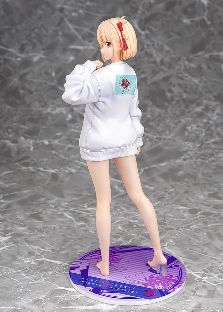 Lycoris Recoil PVC Statue 1/7 Chisato Nishikigi: Oversized Sweatshirt Ver. 25 cm - AniMuchuu