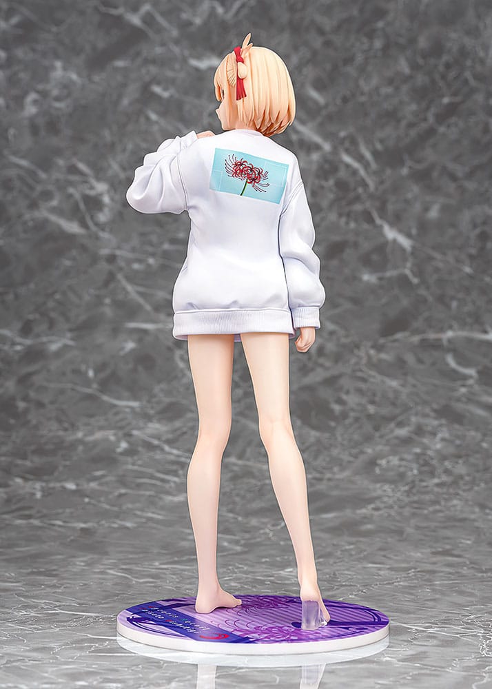 Lycoris Recoil PVC Statue 1/7 Chisato Nishikigi: Oversized Sweatshirt Ver. 25 cm - AniMuchuu