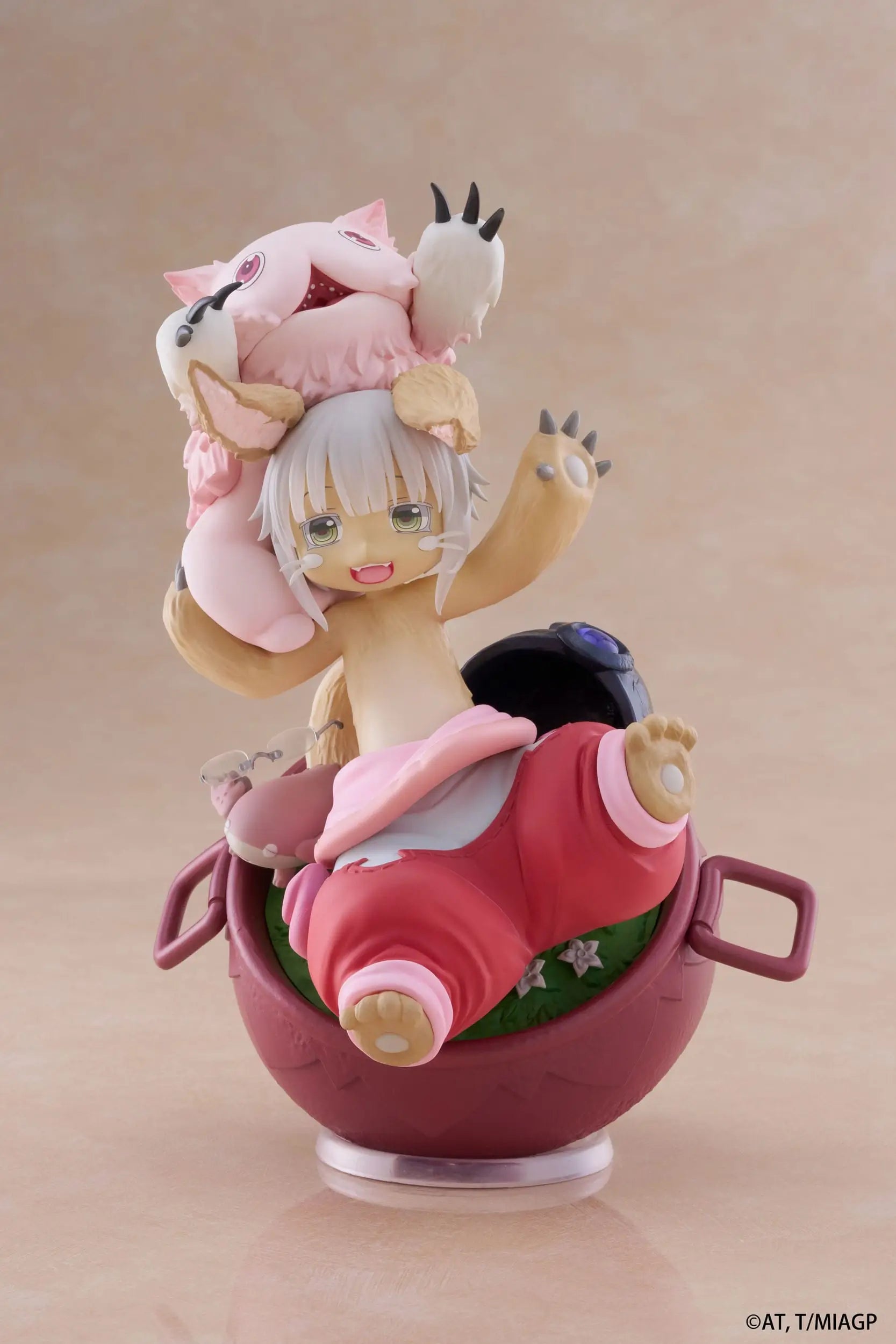 Made in Abyss AMP+ PVC Statue Statue Nanachi My Treasure 16 cm - AniMuchuu