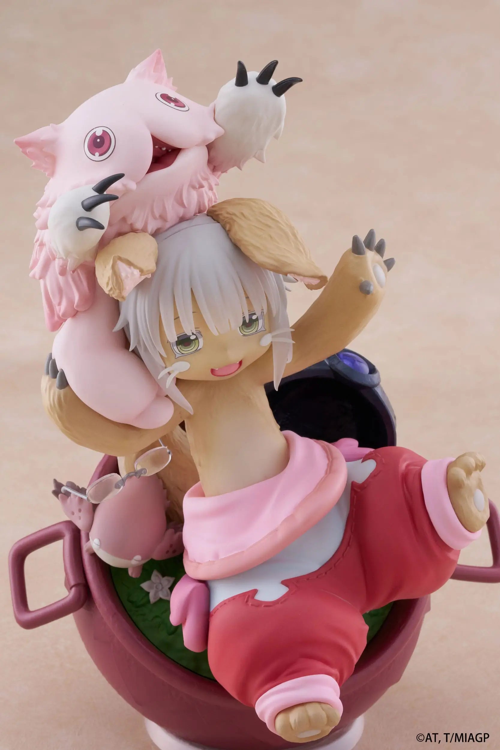 Made in Abyss AMP+ PVC Statue Statue Nanachi My Treasure 16 cm - AniMuchuu