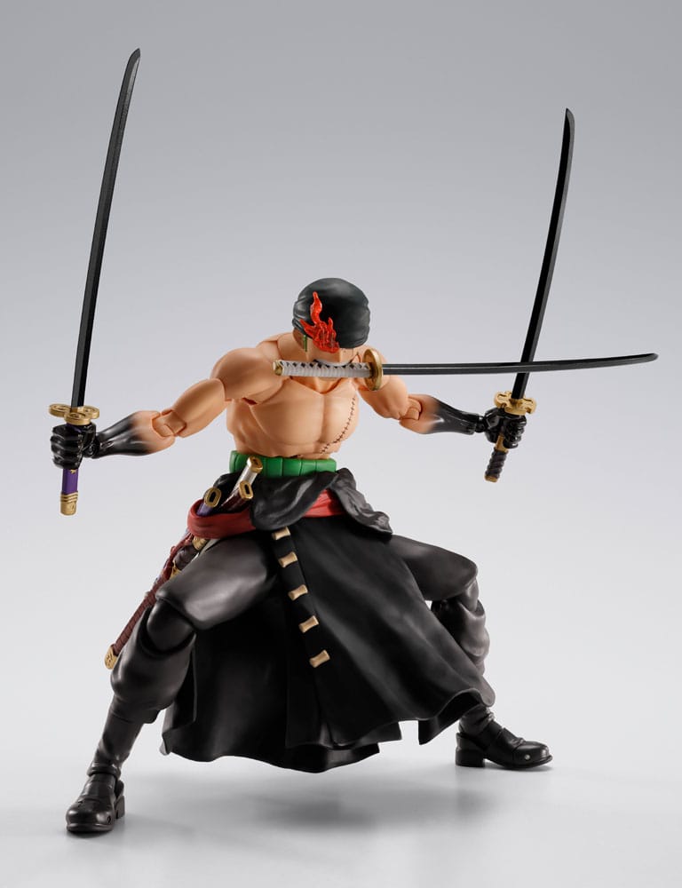 One Piece S.H.Figuarts Action Figure Roronoa Zoro The King of Hell 15 cm - AniMuchuu