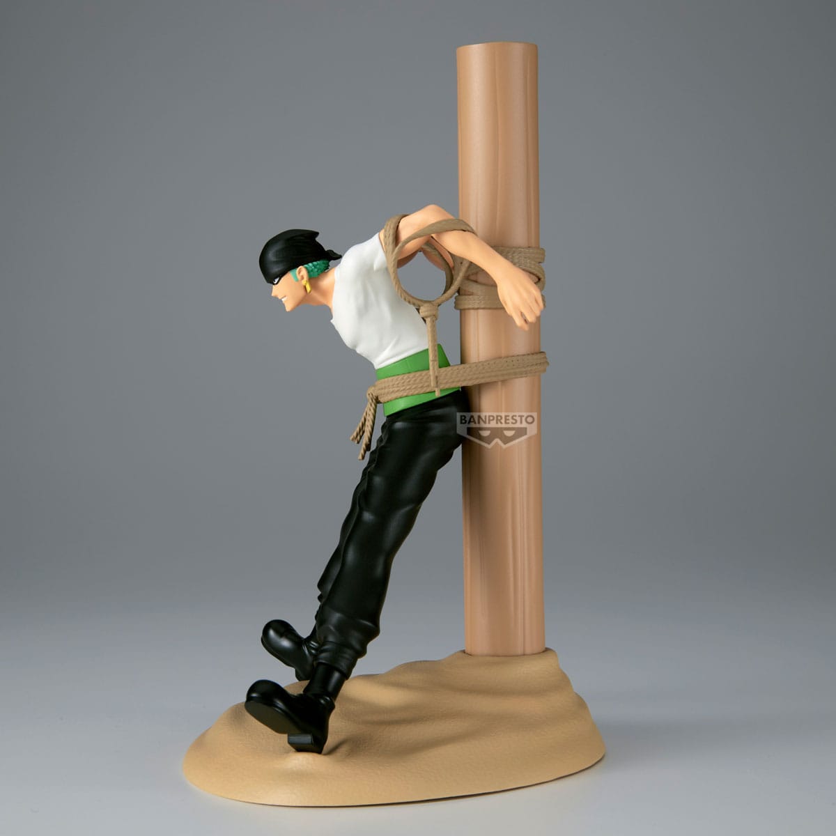 One Piece Figure Life PVC Statue Pirate Hunter Zoro 17 cm - AniMuchuu