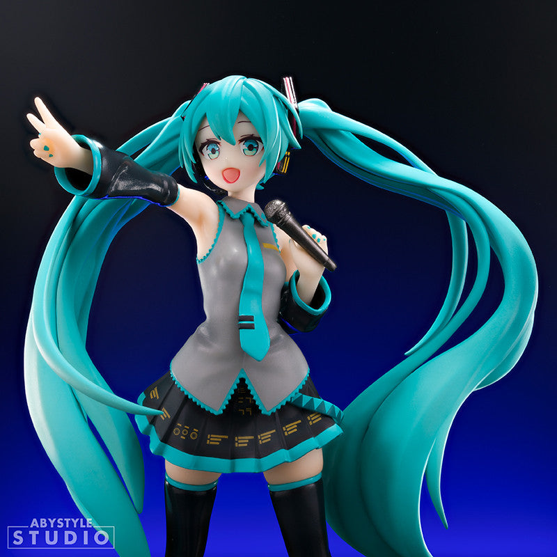 Vocaloid Super Figure Collection PVC Figure Hatsune Miku 18 cm - AniMuchuu