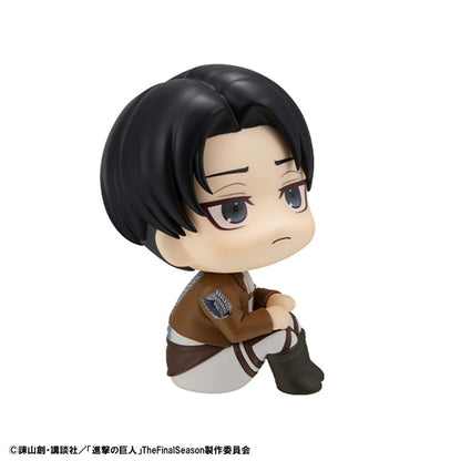 Attack on Titan Look Up PVC Statue Levi 11 cm - AniMuchuu