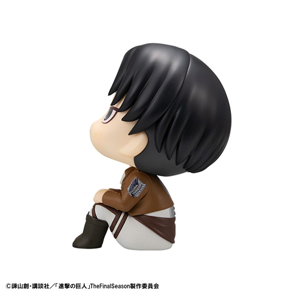 Attack on Titan Look Up PVC Statue Levi 11 cm - AniMuchuu