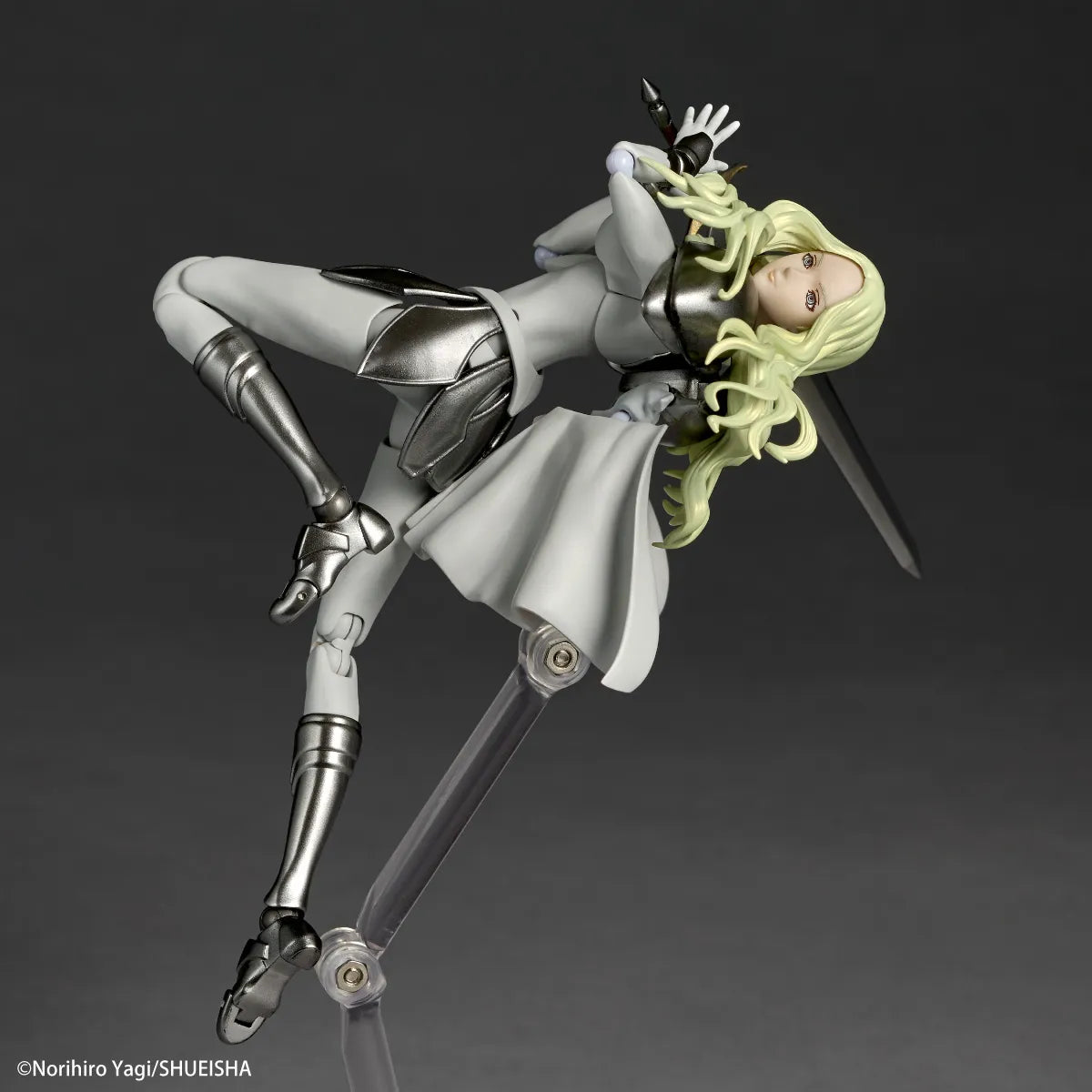Claymore Revoltech PVC Action Figure Teresa 15 cm - AniMuchuu