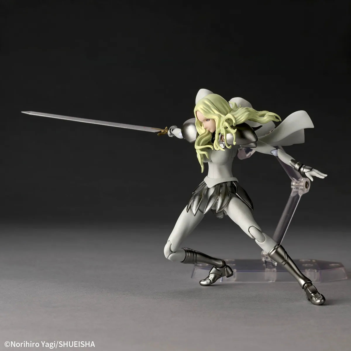 Claymore Revoltech PVC Action Figure Teresa 15 cm - AniMuchuu