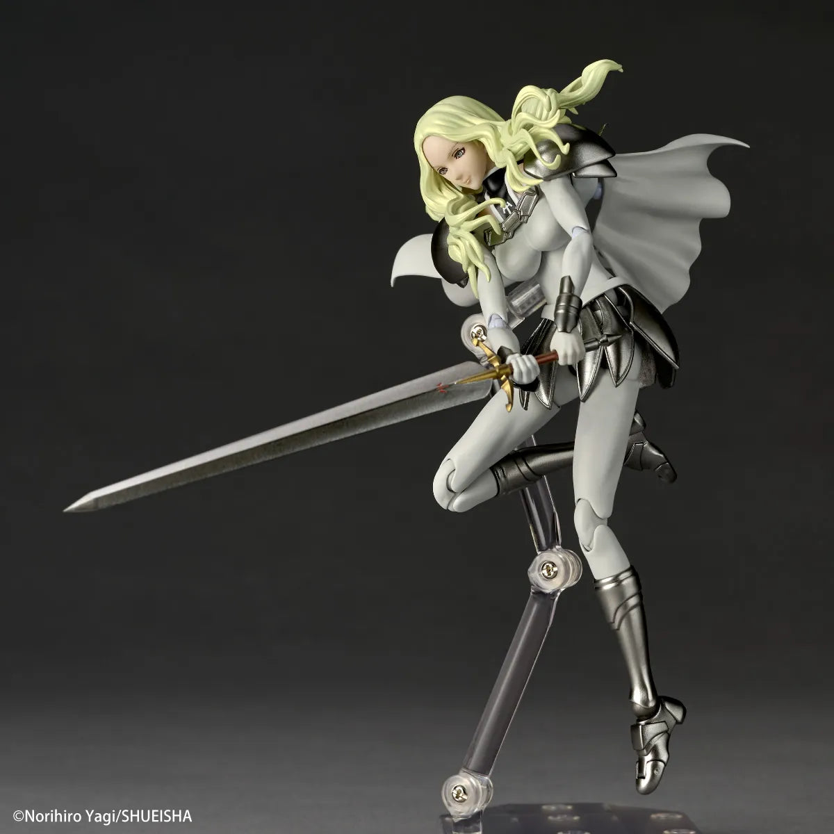 Claymore Revoltech PVC Action Figure Teresa 15 cm - AniMuchuu