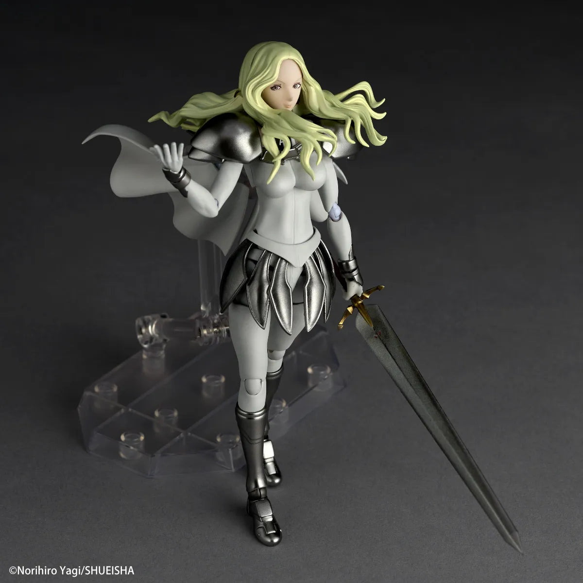 Claymore Revoltech PVC Action Figure Teresa 15 cm - AniMuchuu