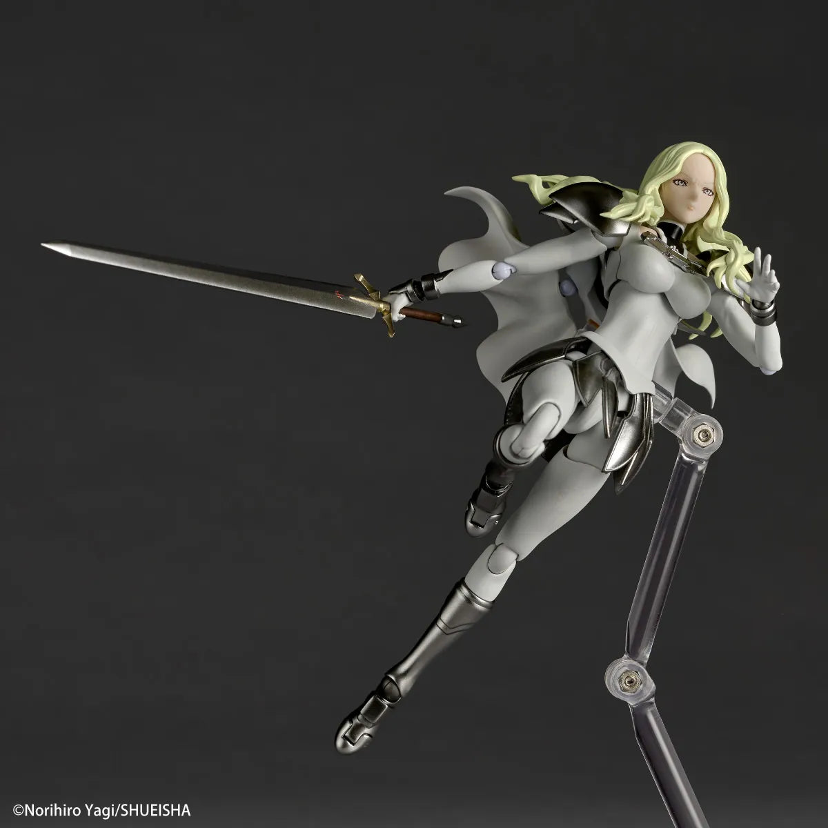 Claymore Revoltech PVC Action Figure Teresa 15 cm - AniMuchuu