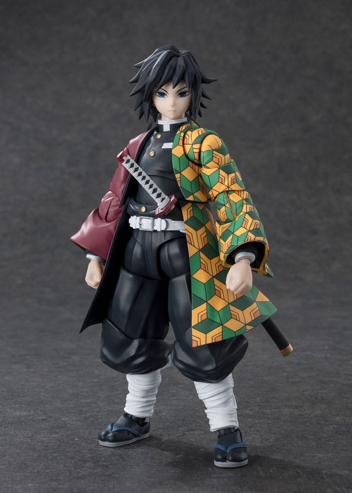 Demon Slayer S.H.Figuarts Action Figure Giyu Tomioka 15 cm - AniMuchuu