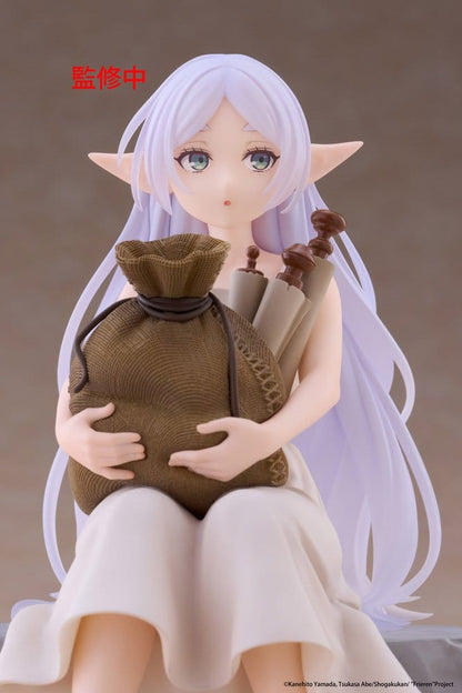 Frieren PVC Figure Desktop Cute Figure Frieren: In Training Ver. 16 cm - AniMuchuu