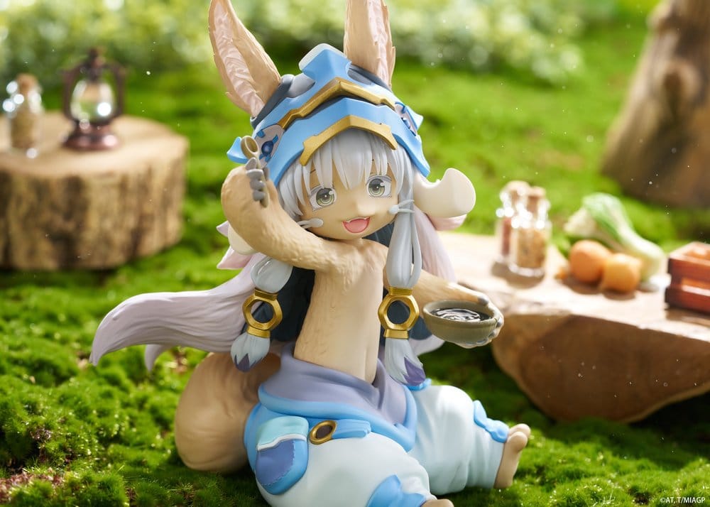 Made in Abyss Desktop Cute PVC Figure Nanachi Mealtime ver. 13 cm - AniMuchuu
