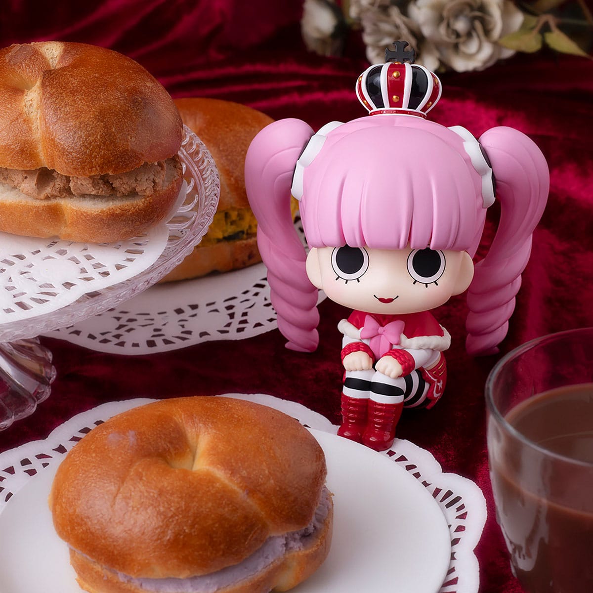 One Piece Look Up PVC Figure Perona 11 cm - AniMuchuu