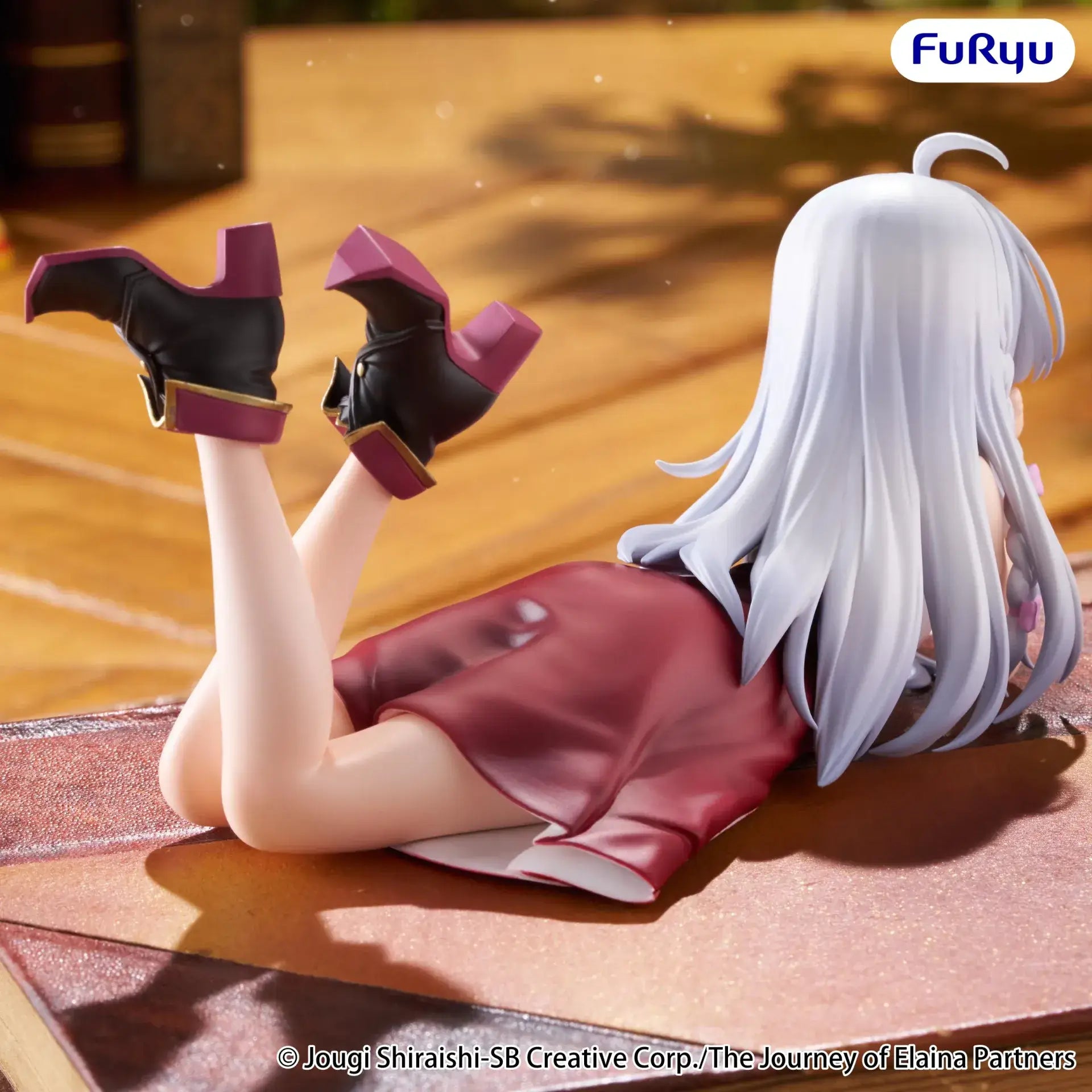 The Journey of Elaina Noodle Stopper PVC Statue Elaina: Laying Down 11 cm - AniMuchuu