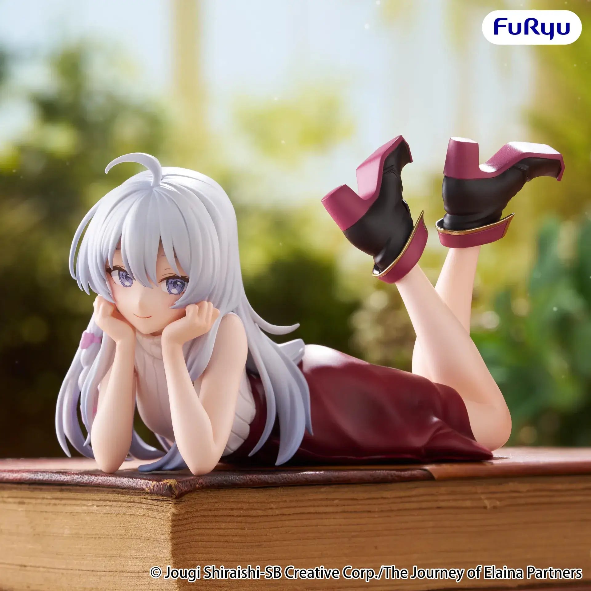 The Journey of Elaina Noodle Stopper PVC Statue Elaina: Laying Down 11 cm - AniMuchuu