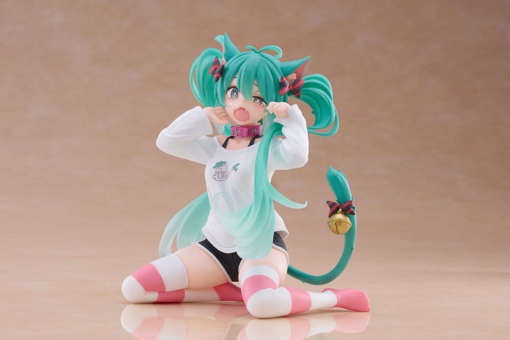 Vocaloid PVC Statue Desktop Cute Figure Hatsune Miku Cat Ear 13 cm - AniMuchuu