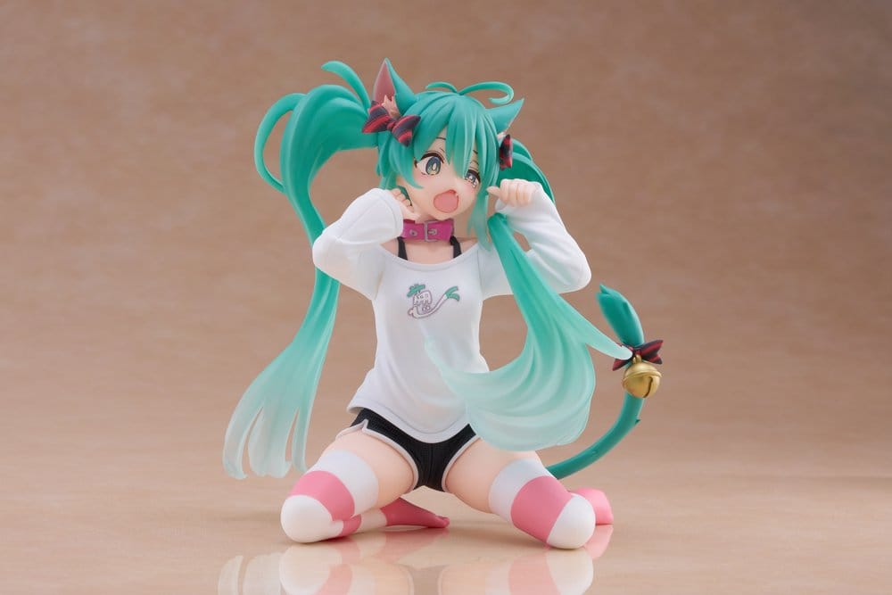 Vocaloid PVC Statue Desktop Cute Figure Hatsune Miku Cat Ear 13 cm - AniMuchuu