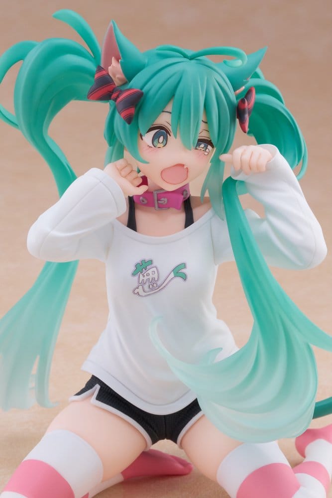 Vocaloid PVC Statue Desktop Cute Figure Hatsune Miku Cat Ear 13 cm - AniMuchuu