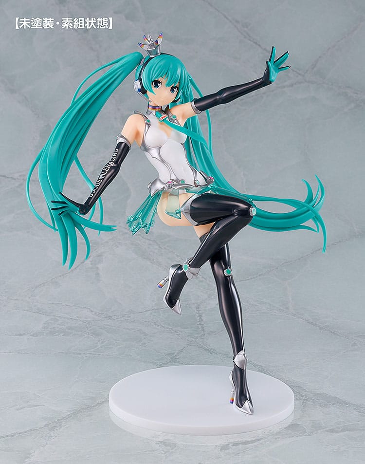 Hatsune Miku GT Project Plastic Model Kit Racing Miku: 2013 Ver. 19 cm