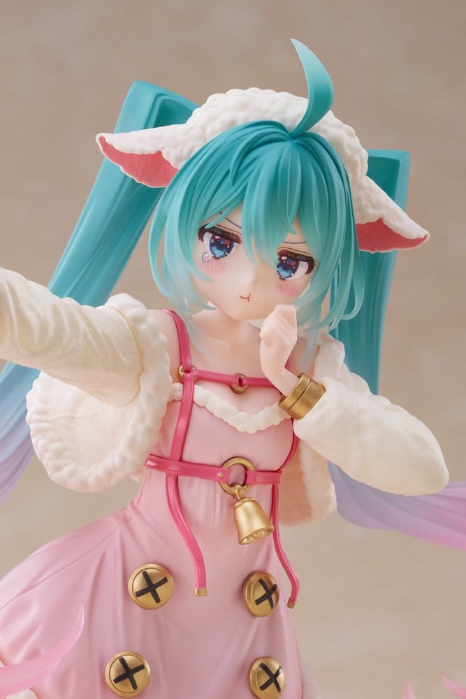 Hatsune Miku Wonderland PVC Figure Seven Little Goats 18 cm - AniMuchuu